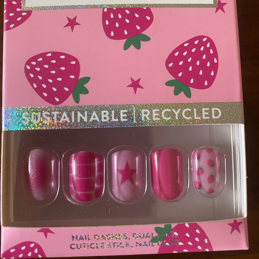 Nail Dashes, 3 sets. Brand new in boxes. - Picture 2 of 5